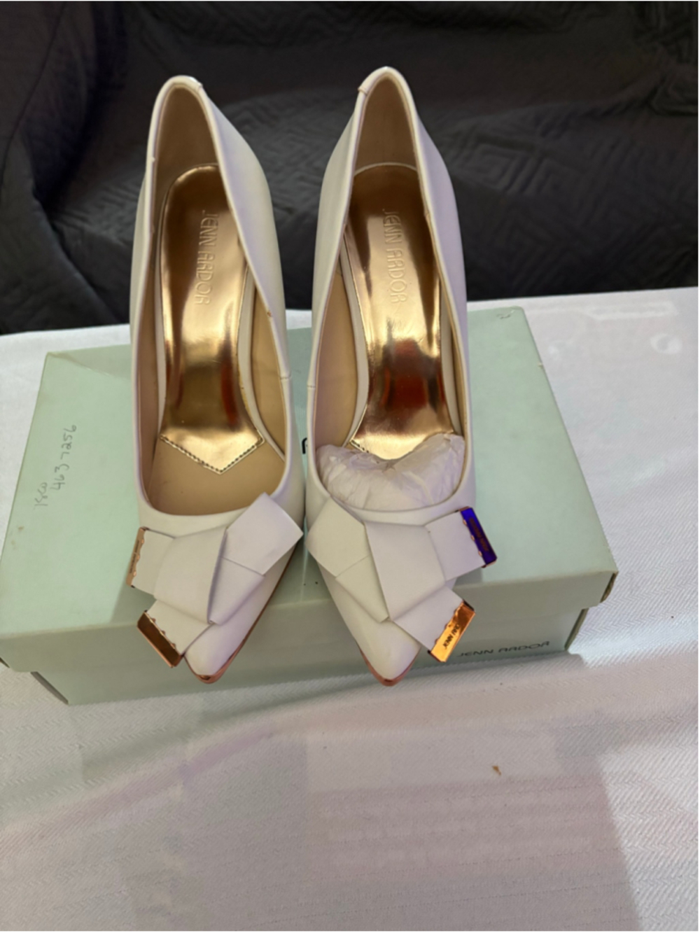Women's Jenn Ardor White and Gold Bow Pointed Toe Heels